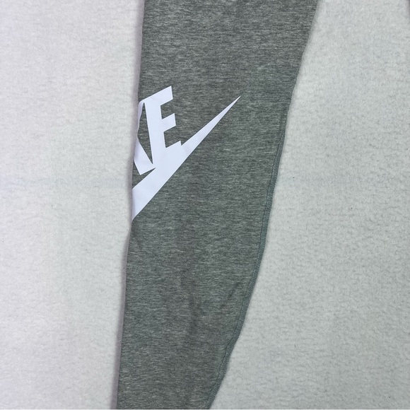 Nike Women's Tight Fit High Rise Full Length Leggings gray size:XS NWT - Picture 8 of 13